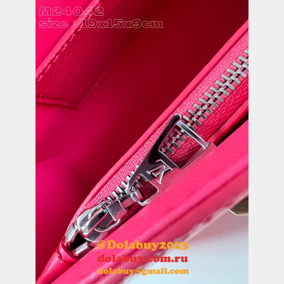 Louis Vuitton Duplicate Twist PM Epi M24042 Replica Bag