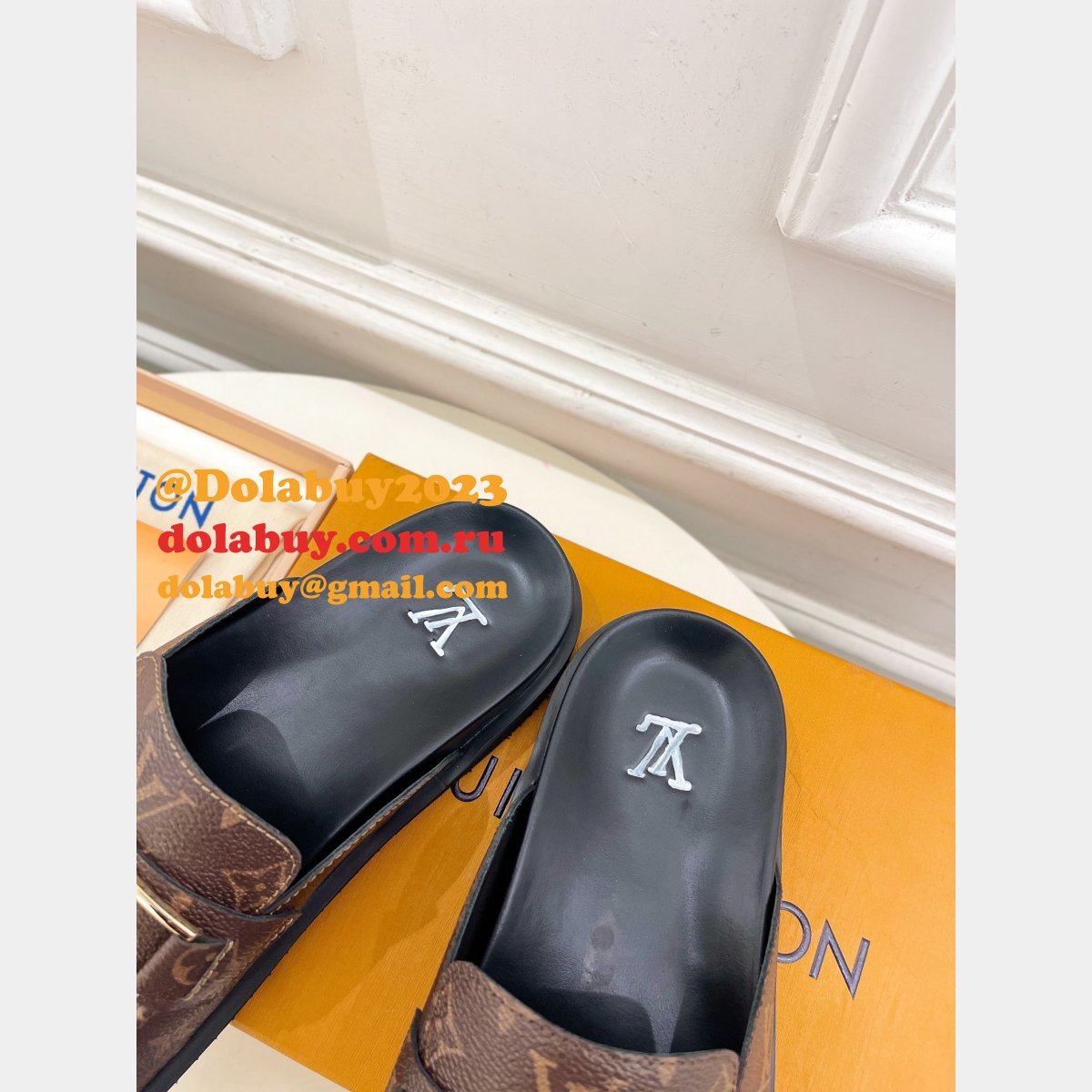 Upper Case Flat Open Back 1A884I Loafer Replica Louis Vuitton Shoes