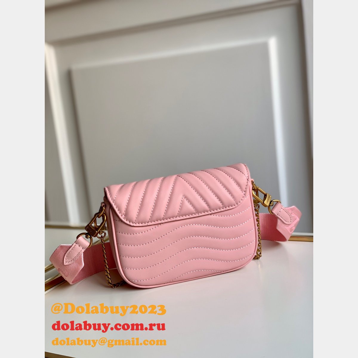 Louis Vuitton Replica M56461/M57864 New Wave Multi Pochette  Leather Crossbody