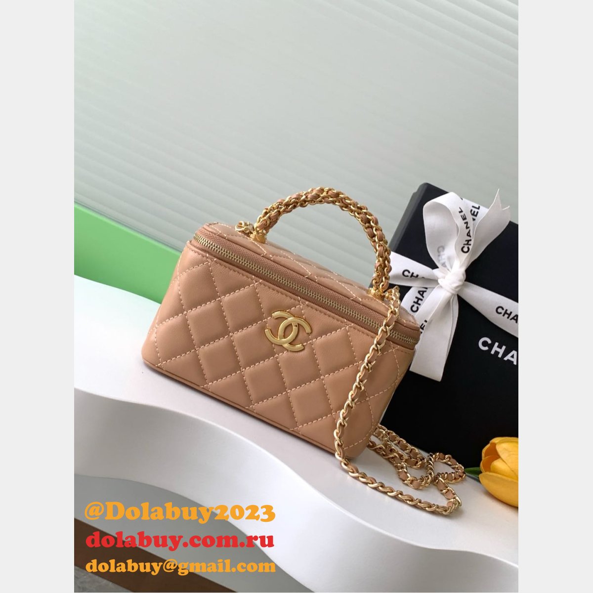 Replica AP4168 Vanity Clutch With Chain Shiny 1:1 Mirror Bag